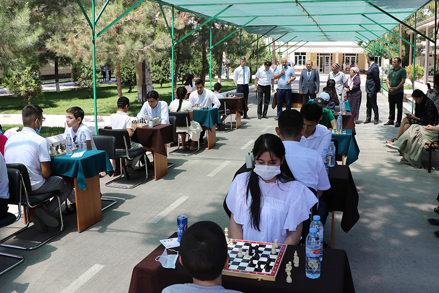 Read more about the article Молодежь махаллей на Шахматном турнире Филиала