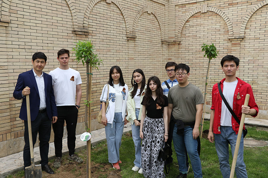Подробнее о статье Студенты филиала принимали участие в создании «Сада Памяти»