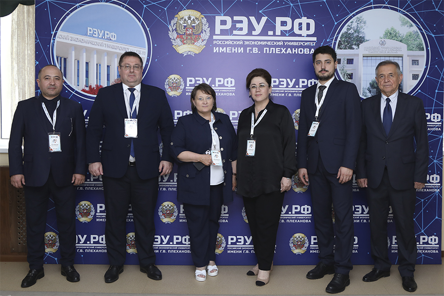 Подробнее о статье Визит проректора РЭУ Дмитрия Штыхно в Ташкентский филиал: обсуждены новые инициативы в области образования и науки