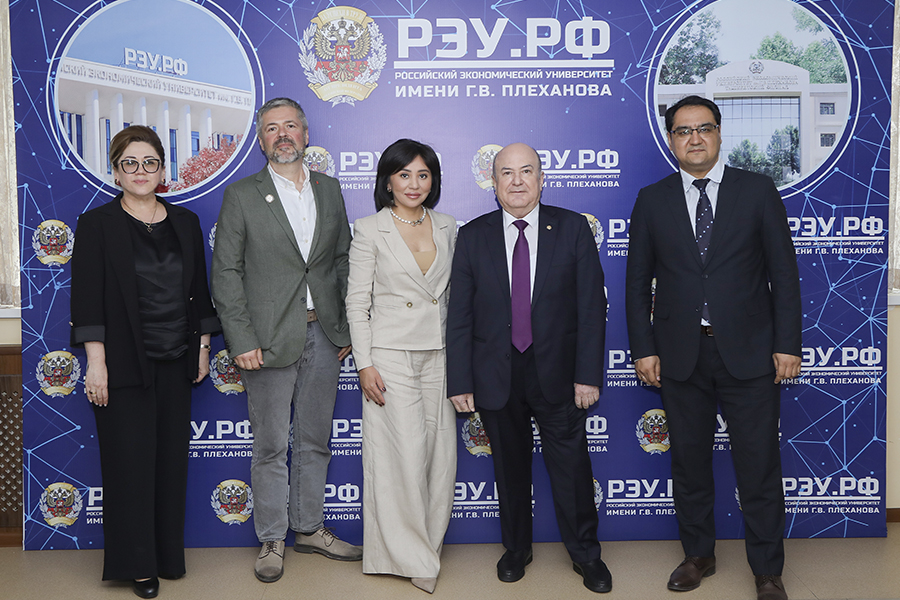 Подробнее о статье В Ташкентском филиале РЭУ им. Г. В. Плеханова состоялась важная встреча с представителями Международной организации труда