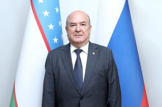 Подробнее о статье Поздравление академика АН РУз К.Х. Абдурахманова с Днём России