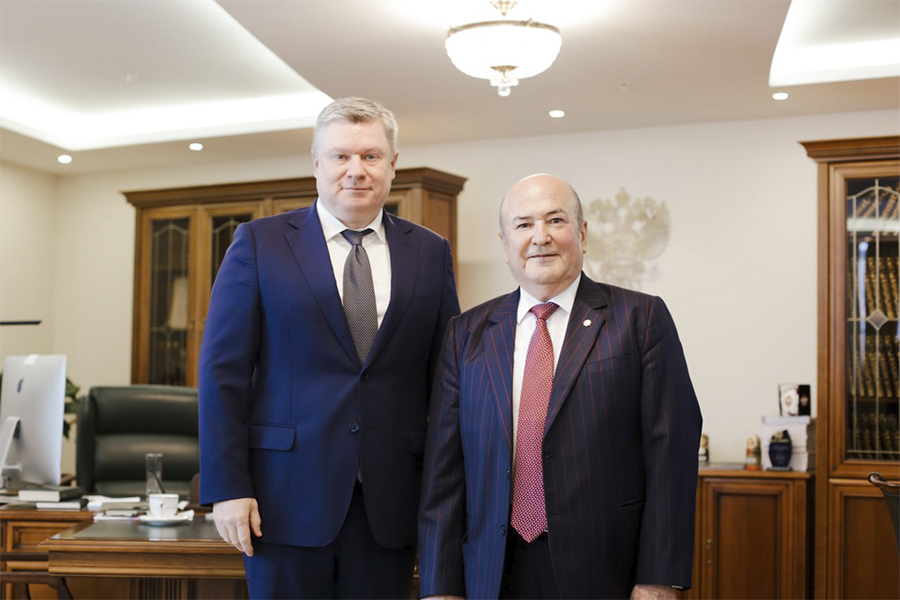 Подробнее о статье Официальная встреча ректора Головного университета Ивана Лобанова с руководителем Ташкентского филиала, академиком Каландаром Абдурахмановым