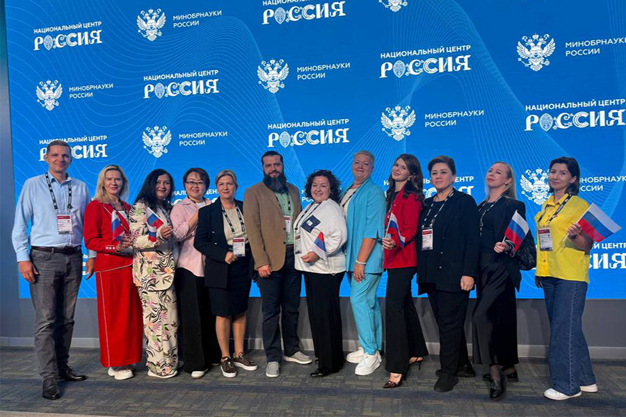 Подробнее о статье Закрытие Рабочего совещания «Ключевые векторы и задачи на 2025–2026 учебный год»