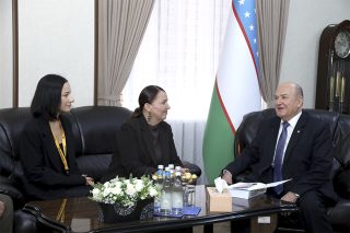 Подробнее о статье Руководитель филиала академик Каландар Абдурахманов провел встречу с Советником Председателя Наблюдательного совета АКБ «Капиталбанк» и директором  Kapital Academy