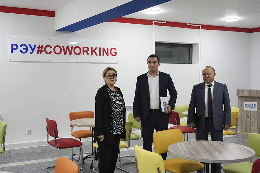 Подробнее о статье Филиал посетил представитель АО «Узнацбанк»  – индустриального партнера вуза