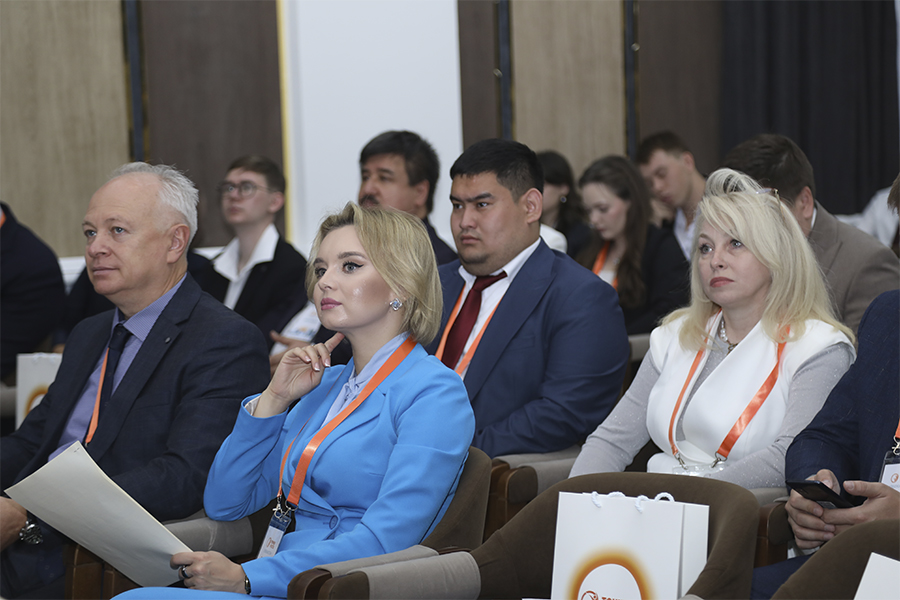 Подробнее о статье Панельные дискуссии в рамках Форума «Точки Роста: традиции и развитие на Великом шелковом пути»