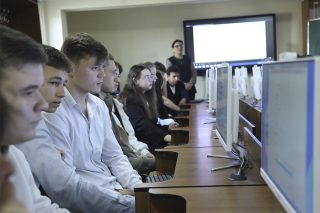 Подробнее о статье Студенты филиала проверили свои знания на экономическом диктанте