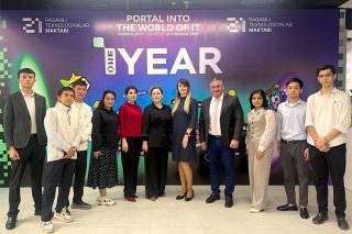 Подробнее о статье Представители Ташкентского филиала РЭУ им. Г.В. Плеханова приняли участие в праздничных мероприятиях School 21