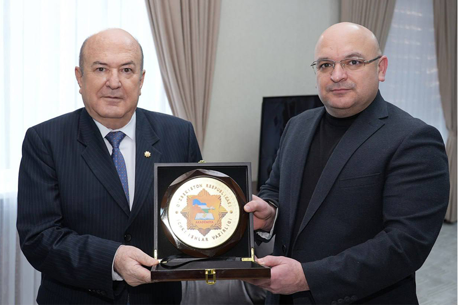Подробнее о статье Академику Каландару Абдурахманову присвоено звание «Почётный профессор» Академии МВД Республики Узбекистан