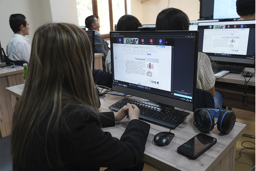 Подробнее о статье Программа академической мобильности: расширяя горизонты финансового образования