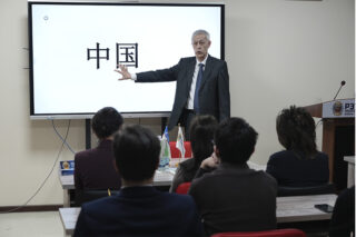 Подробнее о статье Цикл научно-образовательных встреч в филиале: «Особенности китайской финансово-экономической терминологии»