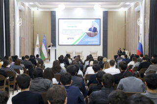 Подробнее о статье Встреча руководителя филиала со студенческой молодежью, посвящённая обсуждению открытого диалога Президента Республики Узбекистан с молодежью