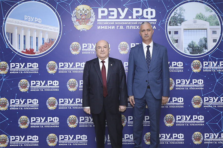 Подробнее о статье Развитие международных научно-образовательных связей: визит посла Таджикистана в  филиал