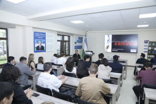 Подробнее о статье ПИШ ИИ: мастер-класс эксперта НИИ Развития цифровых технологий и искусственного интеллекта