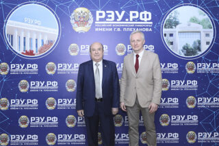 Подробнее о статье Ташкентский филиал РЭУ им. Г.В. Плеханова устанавливает международное сотрудничество с ТРАНСМАШХОЛДИНГом