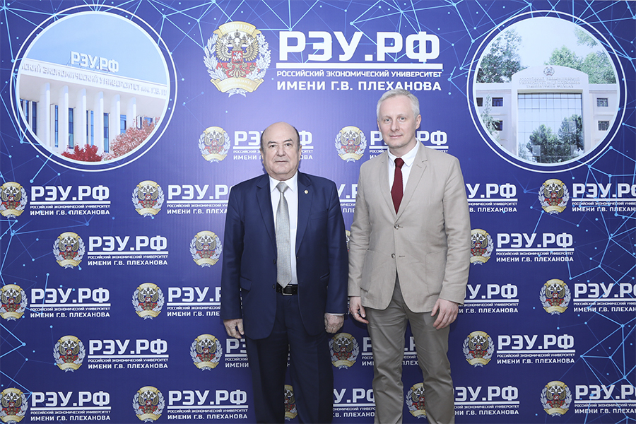 Подробнее о статье Ташкентский филиал РЭУ им. Г.В. Плеханова устанавливает международное сотрудничество с ТРАНСМАШХОЛДИНГом